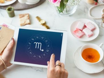 5 Signs Your Horoscope Is Trying to Tell You Something Important 